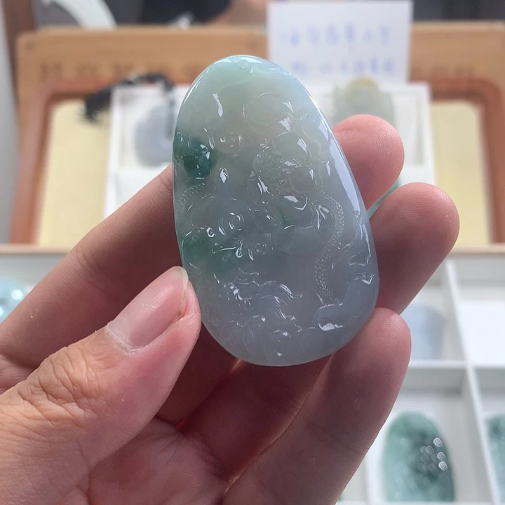 翡翠未镶嵌吊坠(不含链)