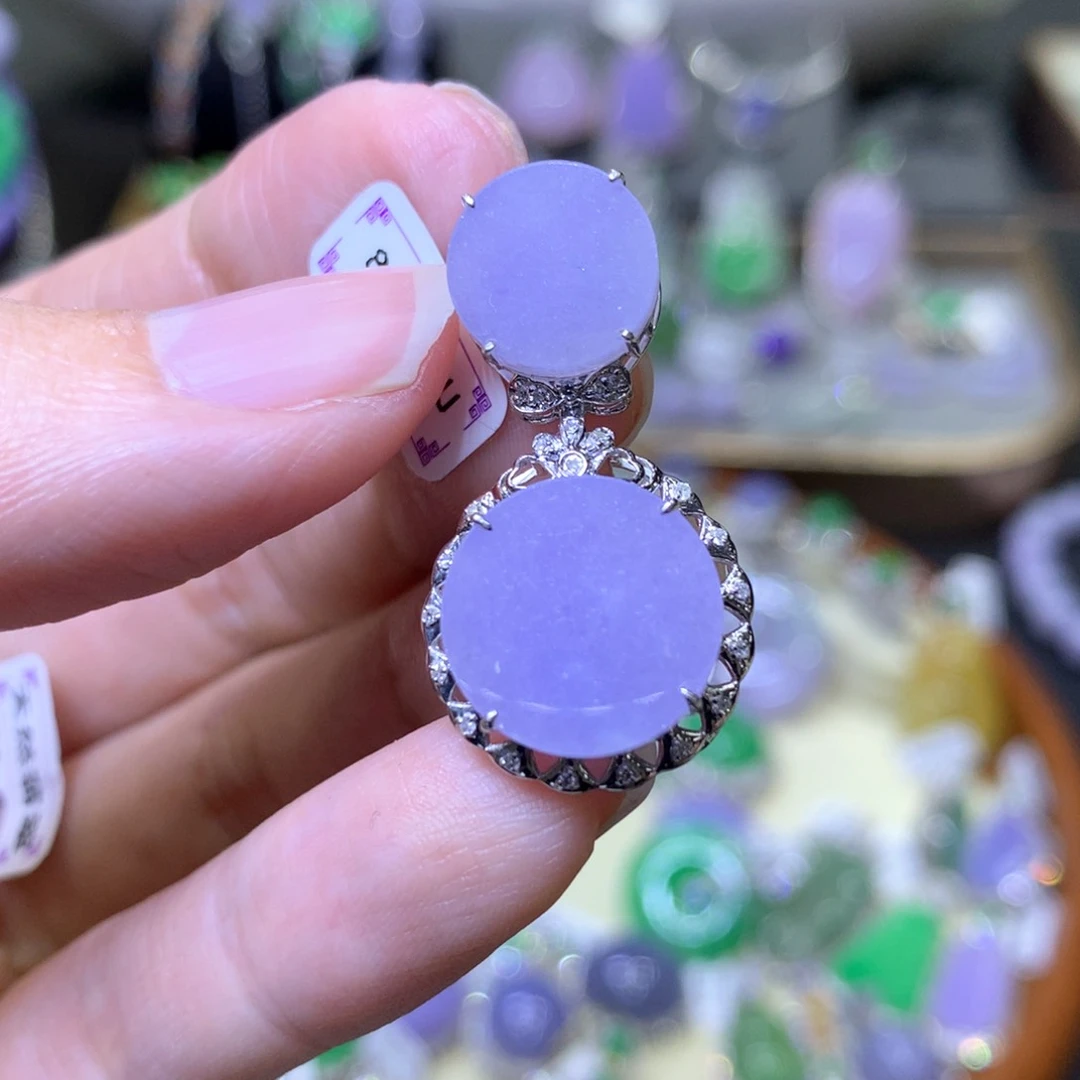 【闪购商品】翡翠颈饰18K金镶嵌翡翠吊坠项链