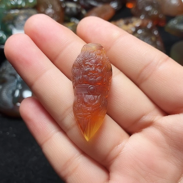 琥珀未镶嵌裸石111