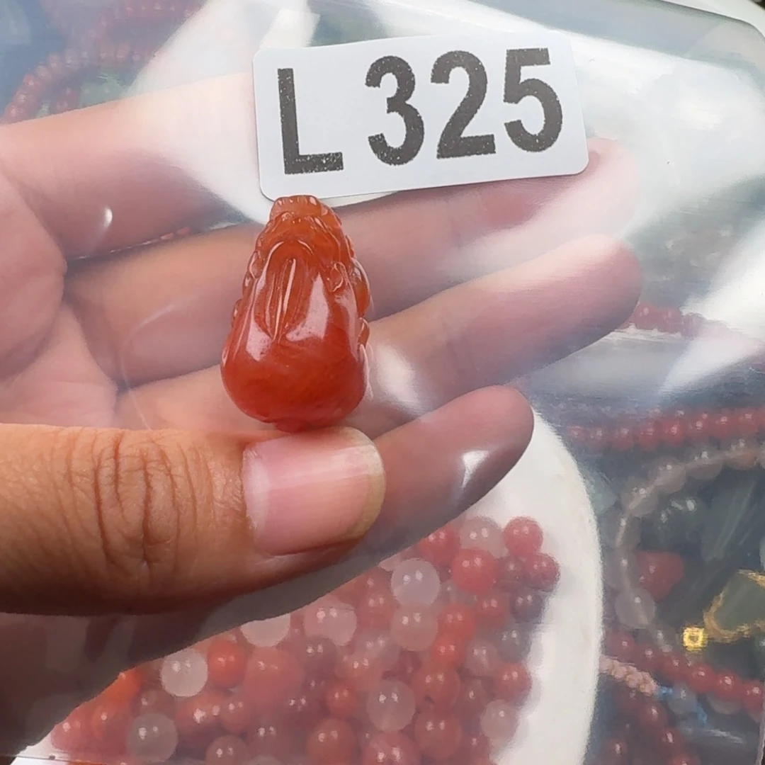 南红玛瑙未镶嵌珠宝奇石