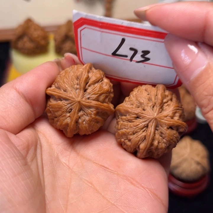 吊坠文玩核桃33.5雨花石正四棱73