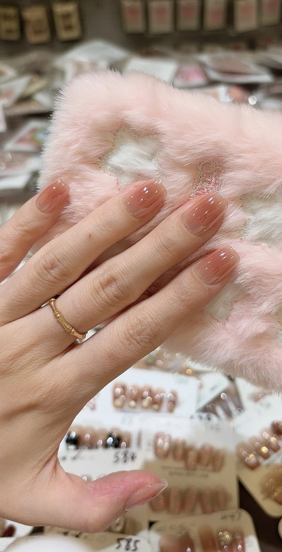 三千瓦小灯泡手工穿戴甲