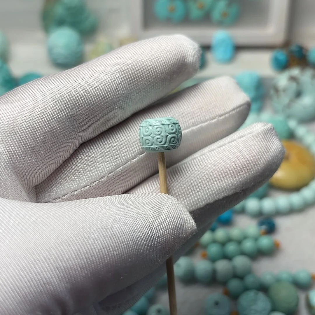 绿松石未镶嵌雕刻件