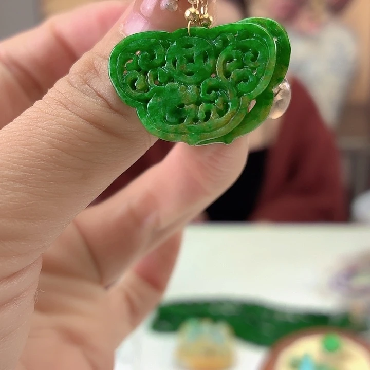 翡翠18K金镶嵌耳饰翡翠