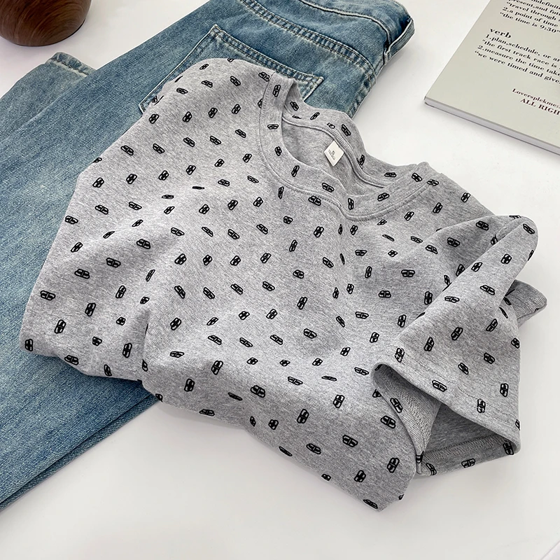 2025年新款圆领洋气别致T恤衫时尚小众显瘦女装刺绣百搭上衣服夏