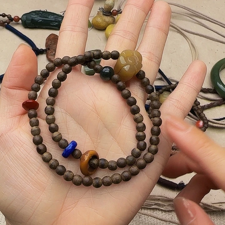 花***错和田玉未镶嵌颈饰