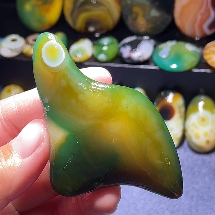 玛瑙/玉髓未镶嵌珠宝奇石