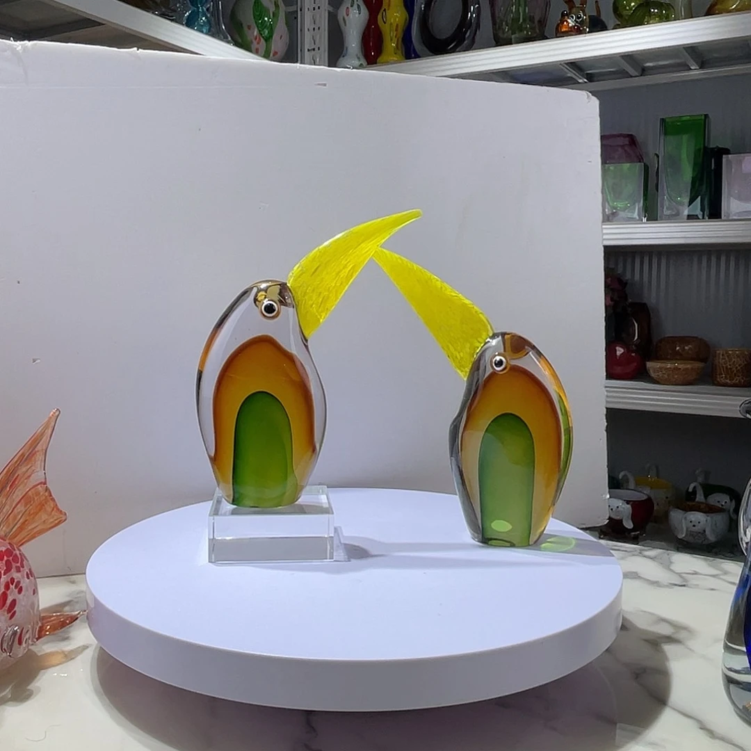 琉璃大嘴鸟一对………………………………