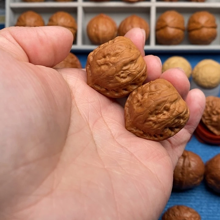 文玩核桃把件粗筋