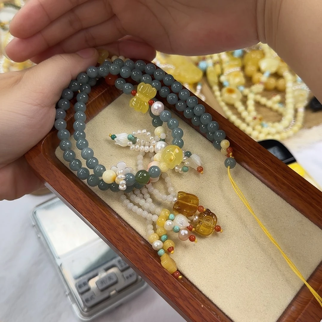 琥珀颈饰未镶嵌天然蜜蜡