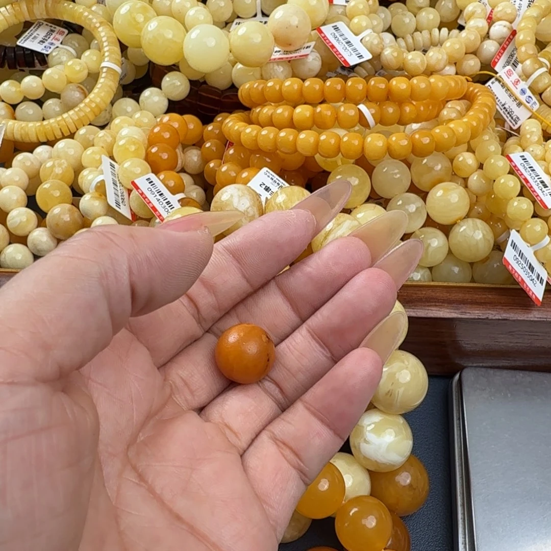 琥珀未镶嵌珠宝奇石