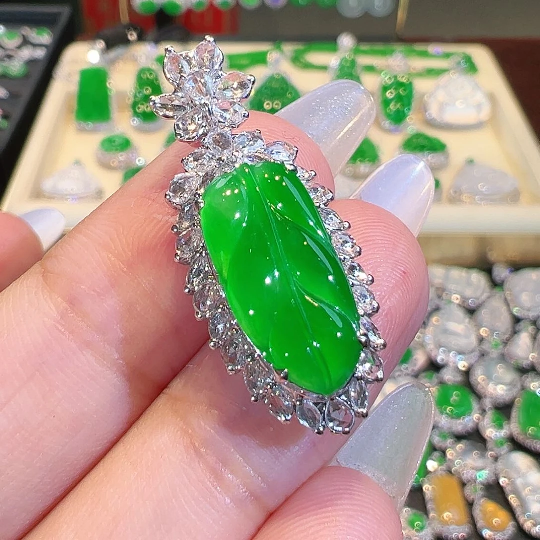 翡翠吊坠(不含链)18K金镶嵌翡翠