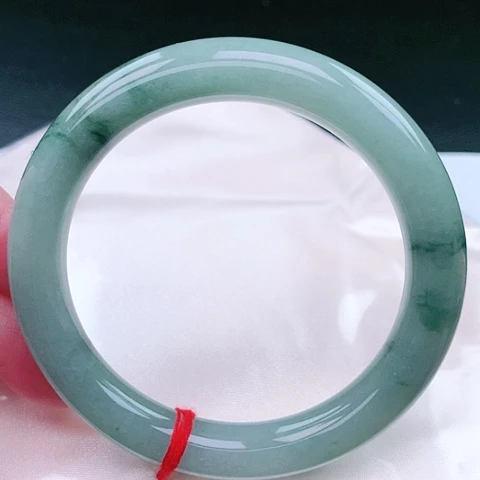 翡翠手镯（圆镯）未镶嵌38号