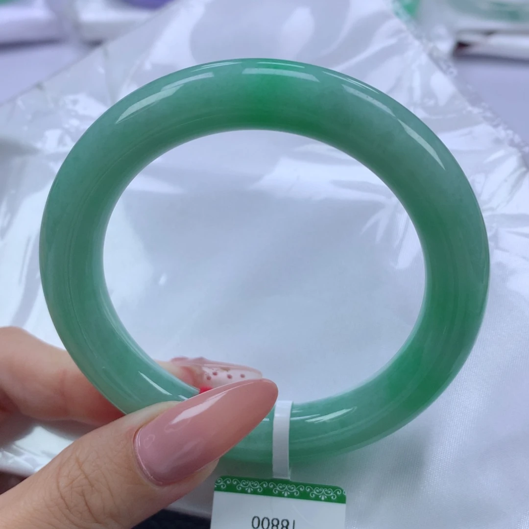 翡翠手镯未镶嵌缅甸天然翡翠A货56.8