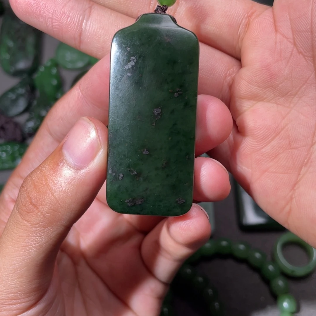 和田玉（碧玉）未镶嵌颈饰