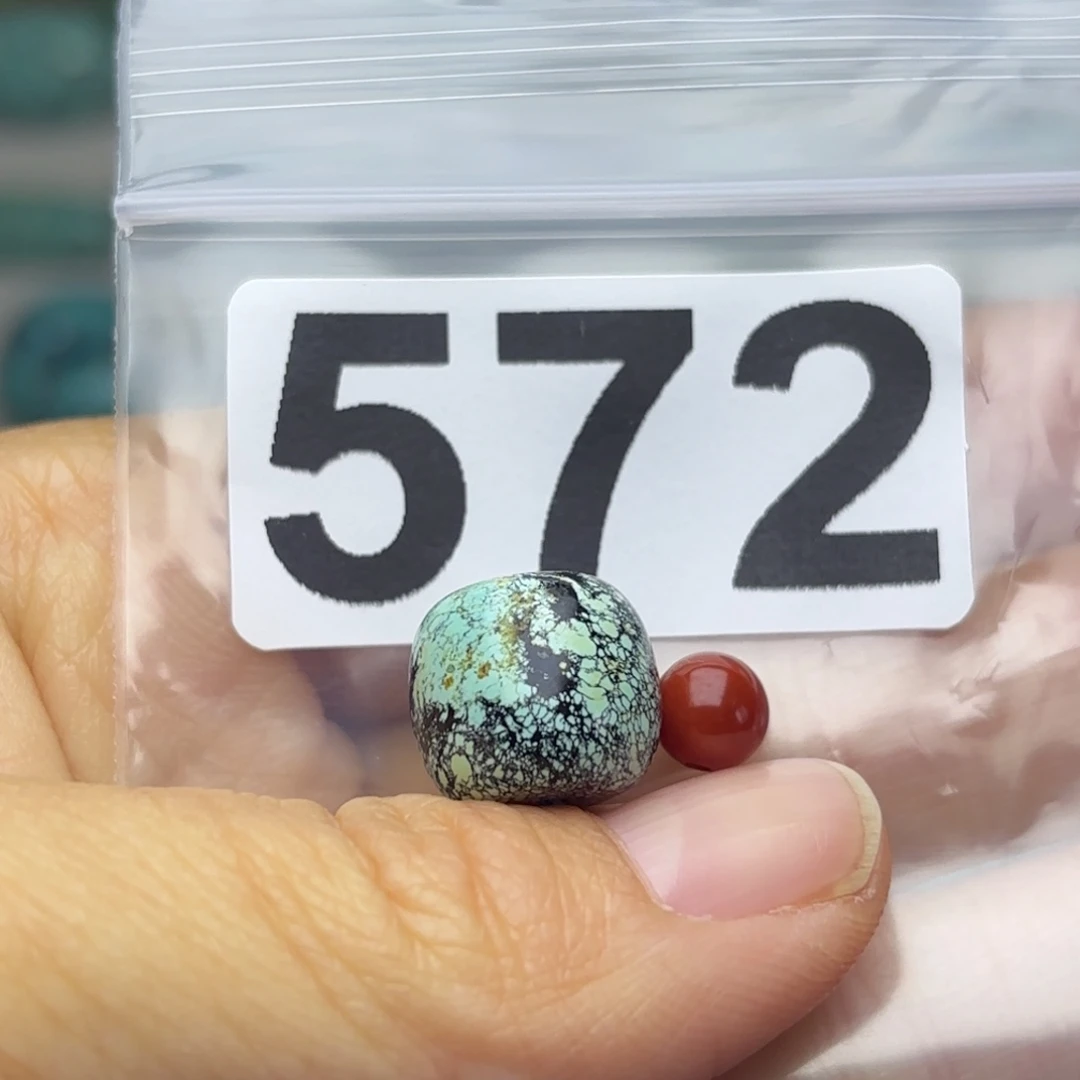 南红玛瑙未镶嵌珠宝奇石