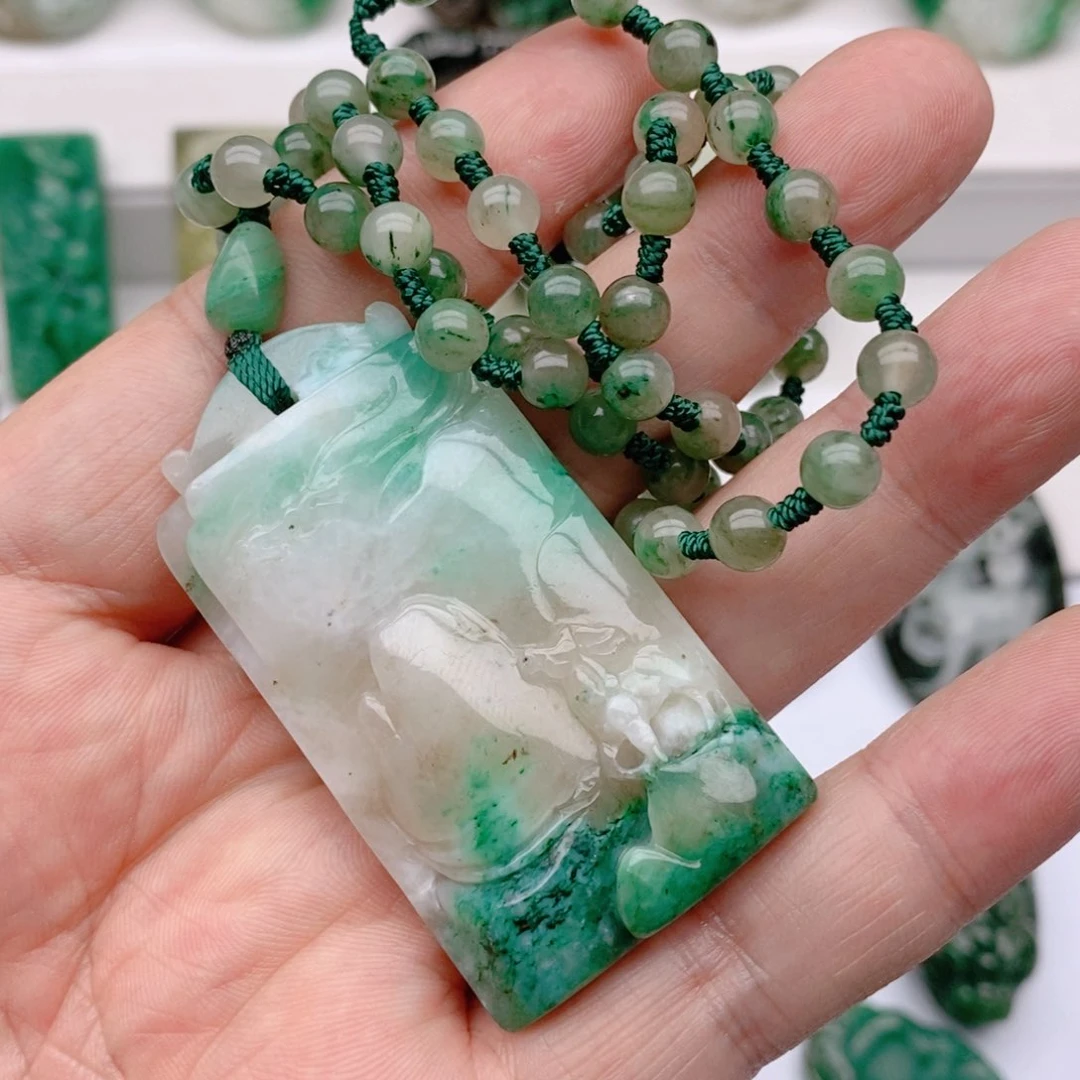 独山玉颈饰未镶嵌山*经