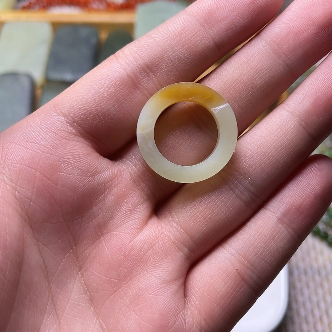 未镶嵌和田玉珠宝半成品