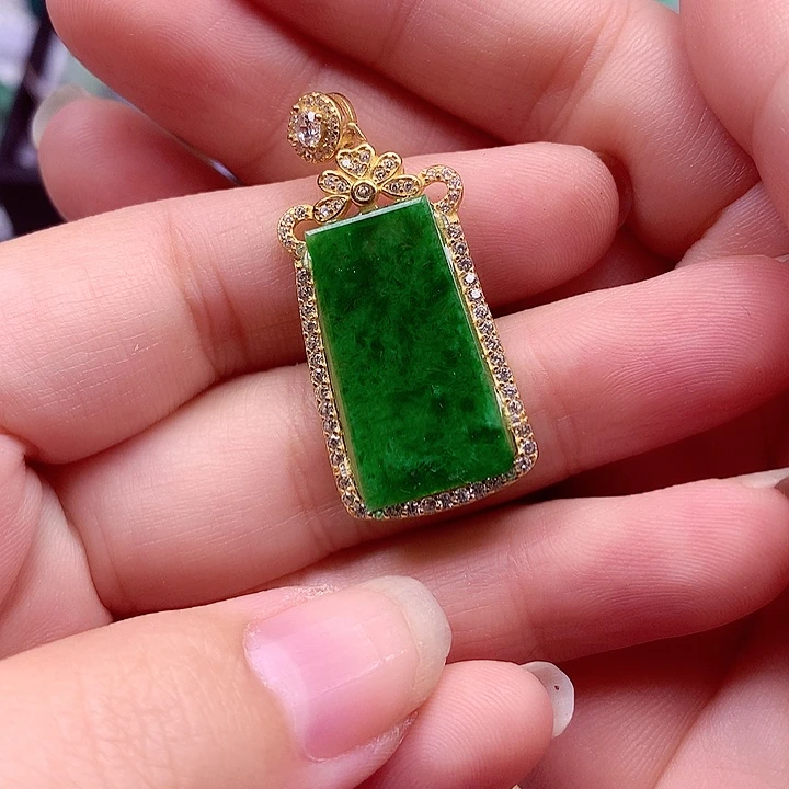 翡翠银S925镶嵌颈饰翡翠