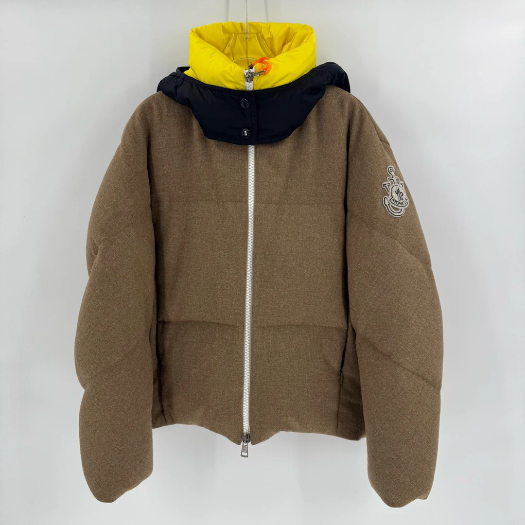 99新 MONCLER 蒙口羊毛拼接徽标logo羽绒服/1码/Sw24284