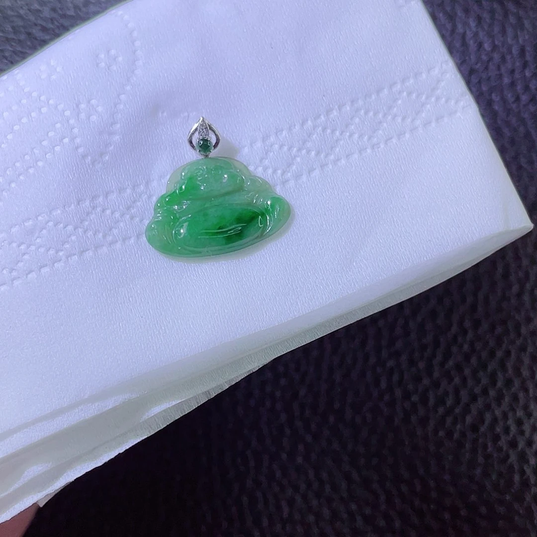 翡翠颈饰18K金镶嵌翡翠