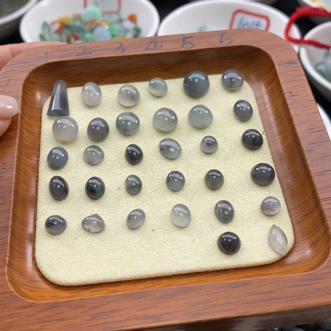 翡翠颈饰未镶嵌80一个可挑