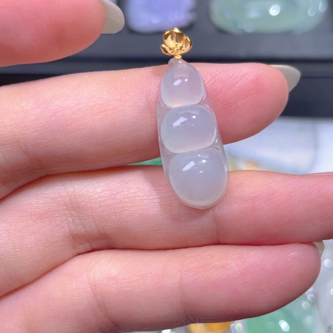 颈饰18K金镶嵌翡翠翡翠