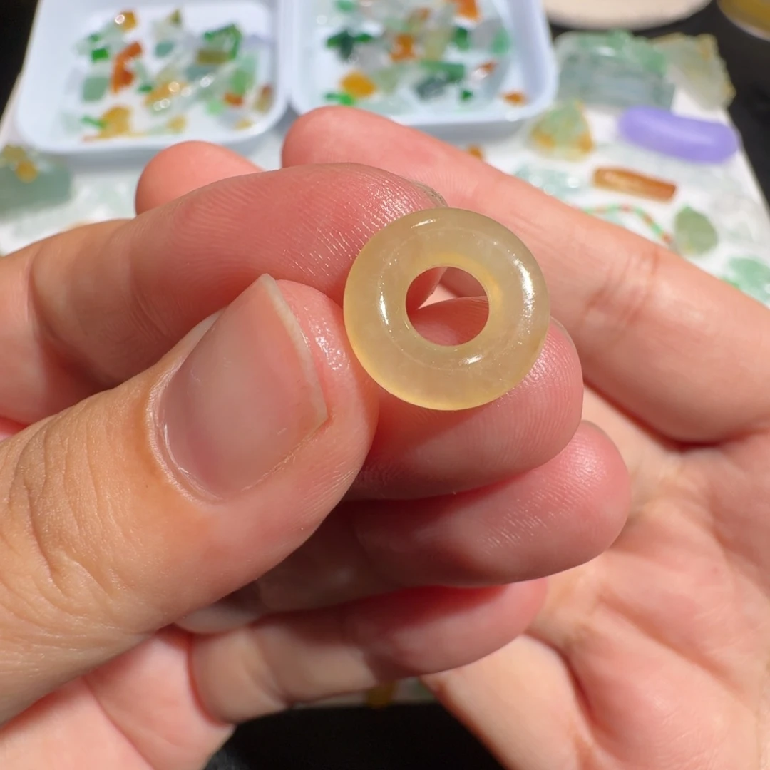 定制翡翠未镶嵌冰黄甜甜圈