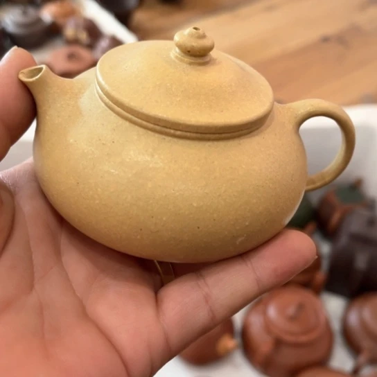 紫砂茶壶瑕疵……………………