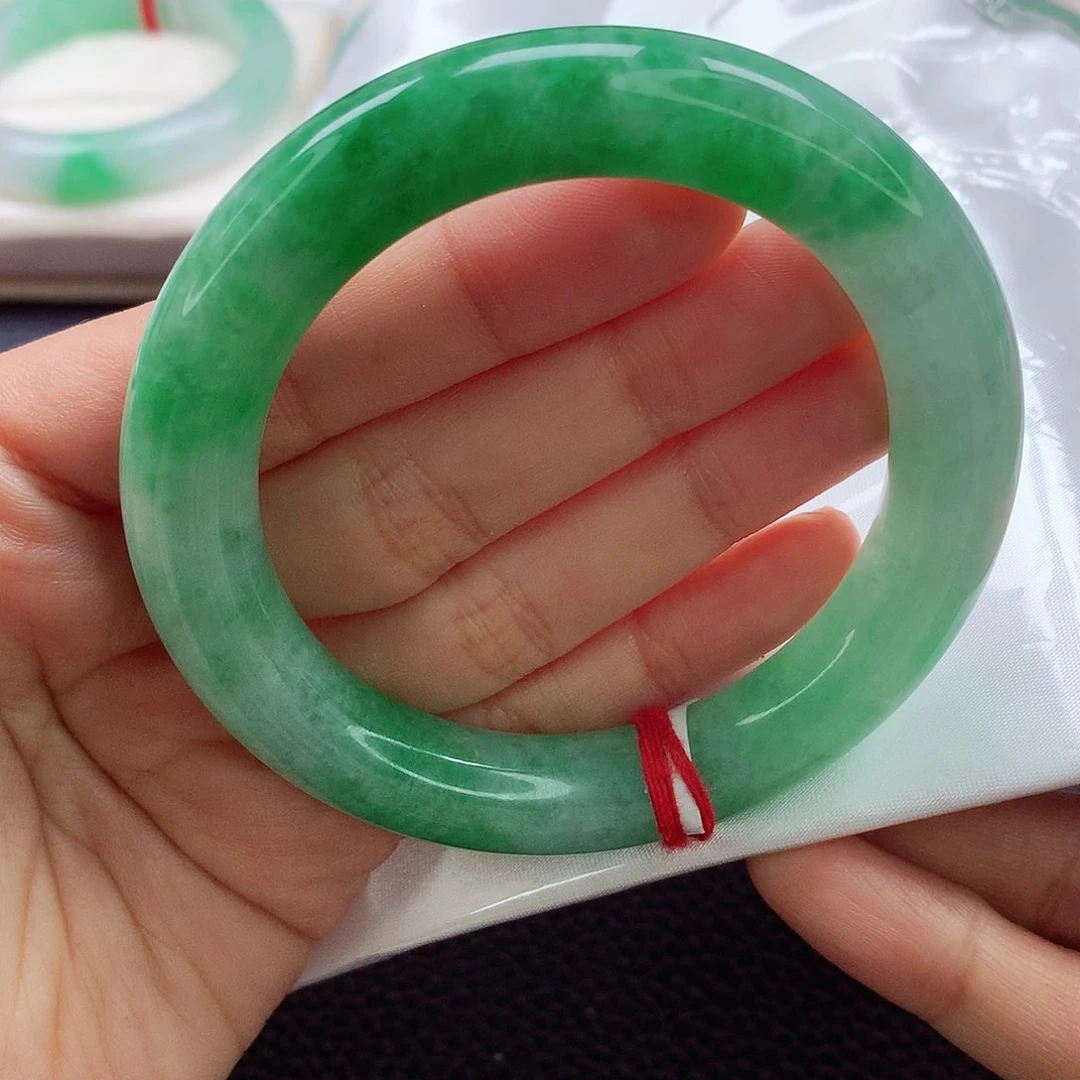 翡翠手镯未镶嵌53.7半山水