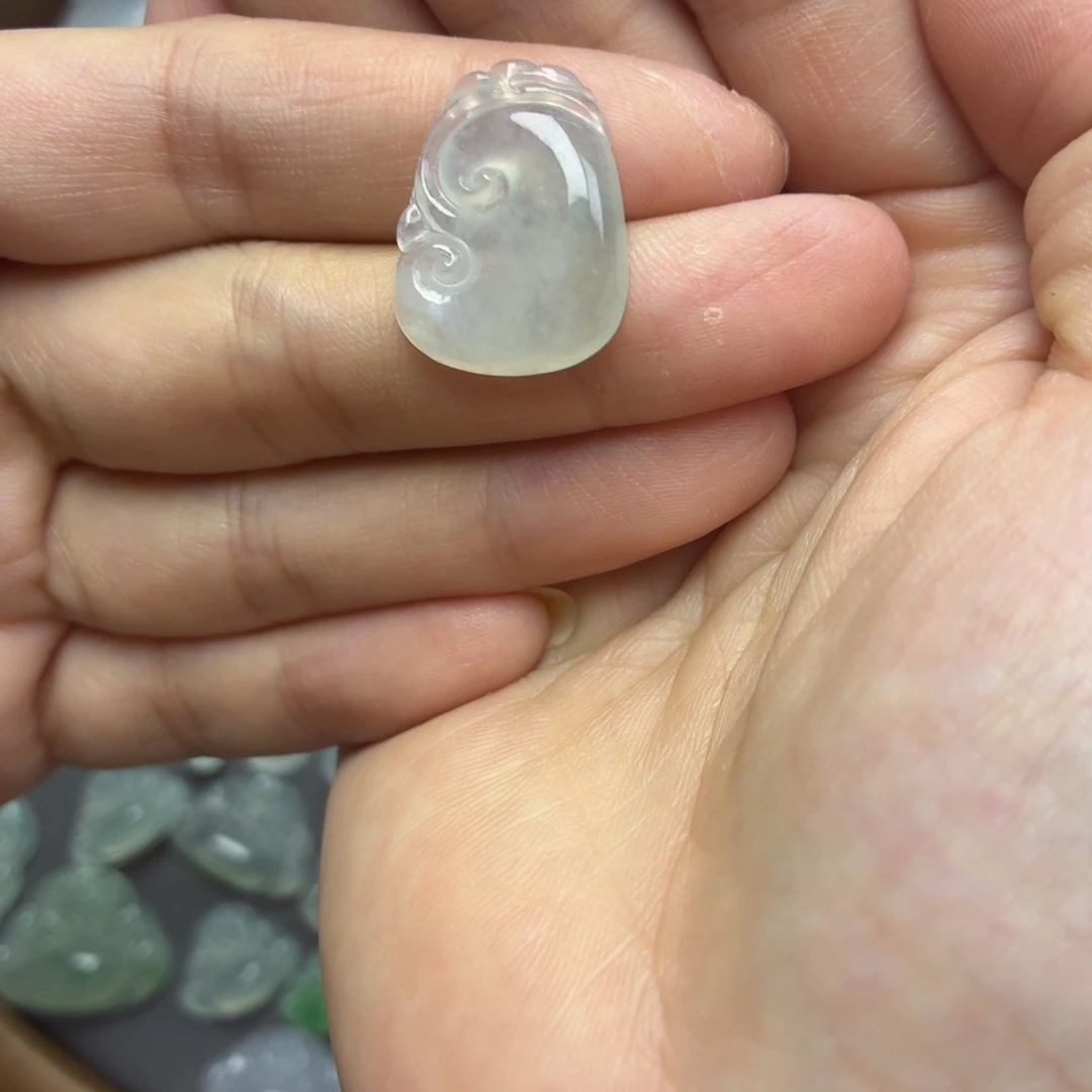 颈饰未镶嵌翡翠白冰如意