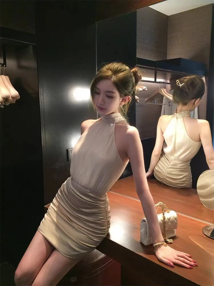 鎏金夜宴 名媛气质缎面挂脖抽褶连衣裙辣妹性感纯欲风包臀短裙女
