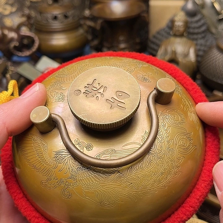 精美铜器批发档口