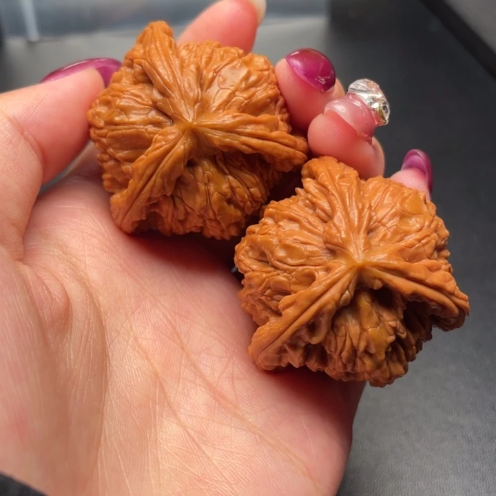 陳***事吊坠文玩核桃白狮子