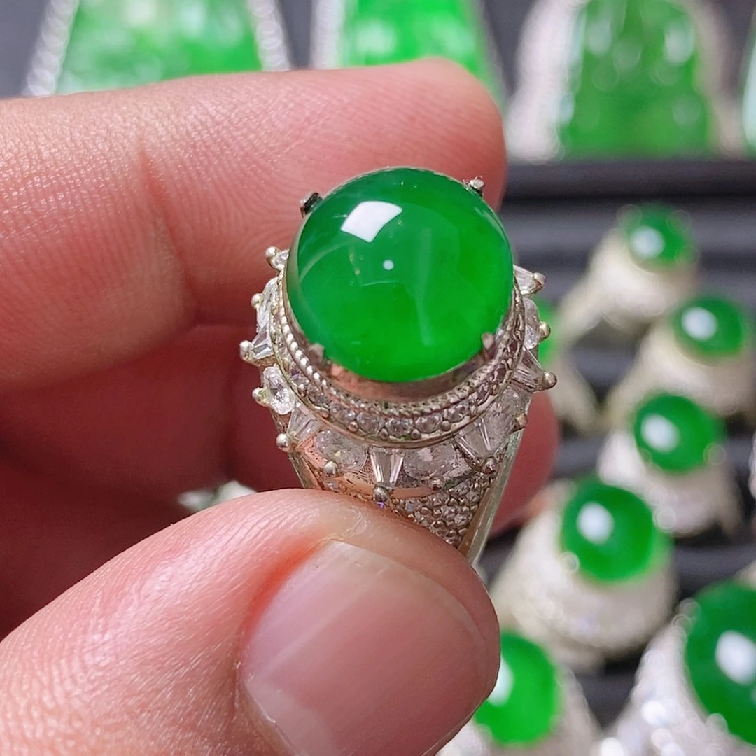 翡翠未镶嵌颈饰