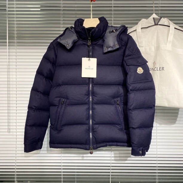 未使用 MONCLER Maya系列 羊绒面 袖标logo 羽绒服 a187 a244