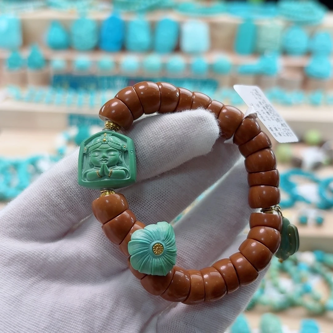 绿松石未镶嵌珠宝奇石