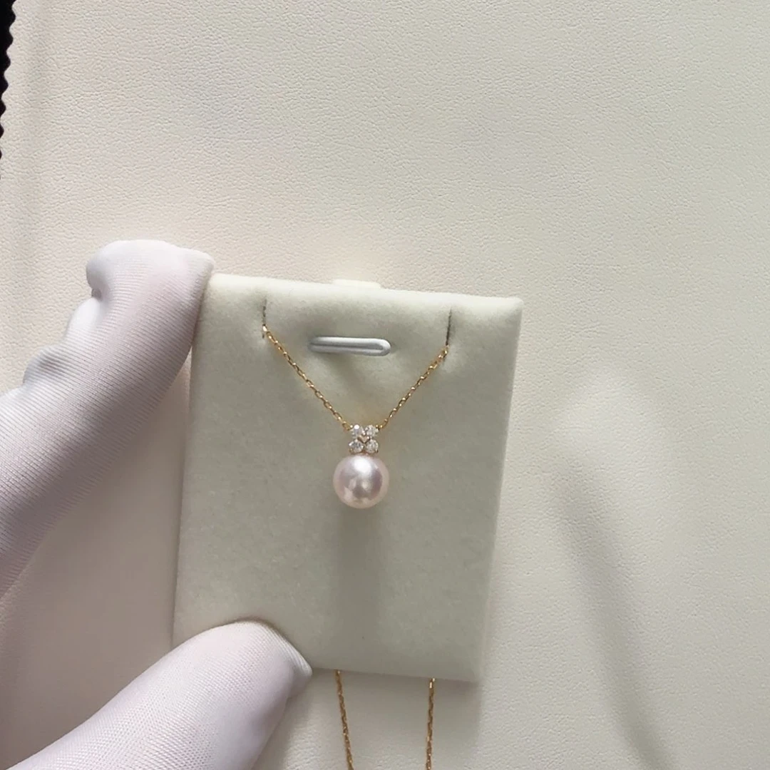 颈饰18K金镶嵌海水珍珠8.5-9四叶草吊坠