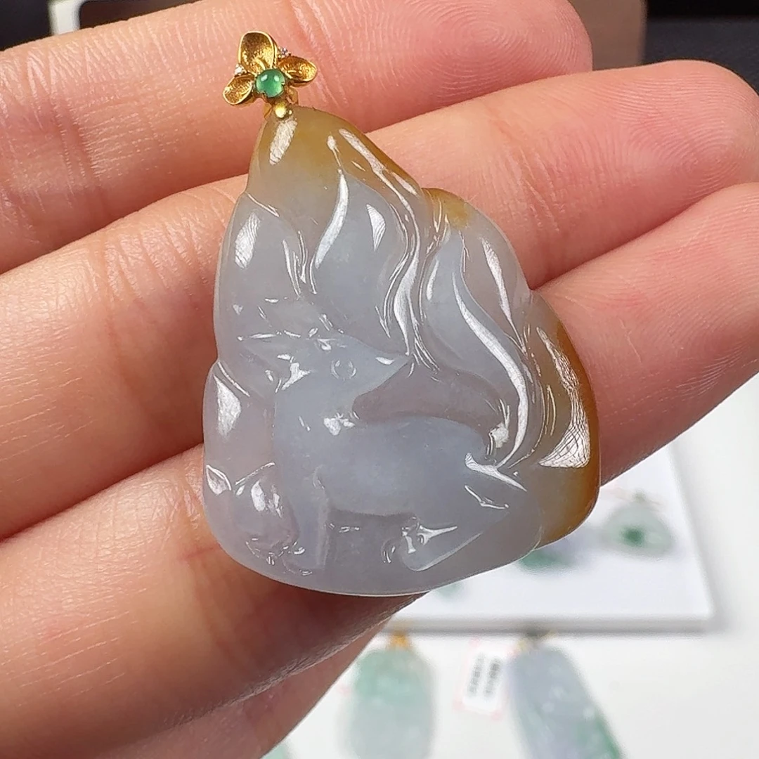 翡翠18K金镶嵌颈饰
