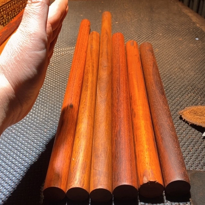 木大**闲木料，木料，木料