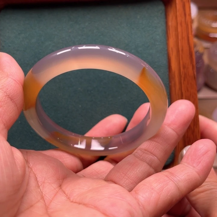 玛瑙/玉髓手镯未镶嵌