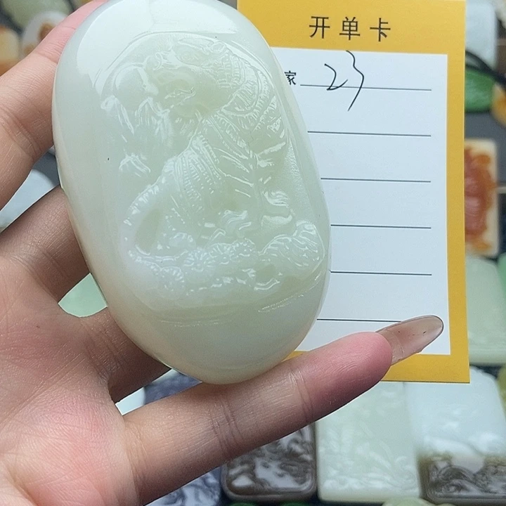 颈饰未镶嵌和田玉