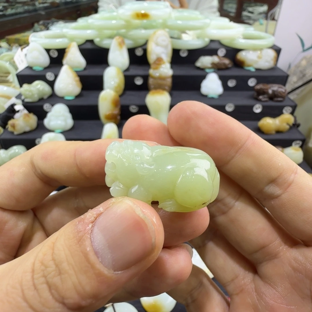 和田玉未镶嵌吊坠(赠链)新疆和田玉貔貅