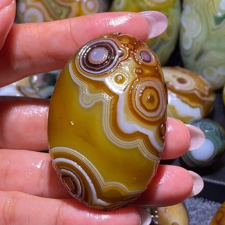 玛瑙/玉髓未镶嵌珠宝奇石83