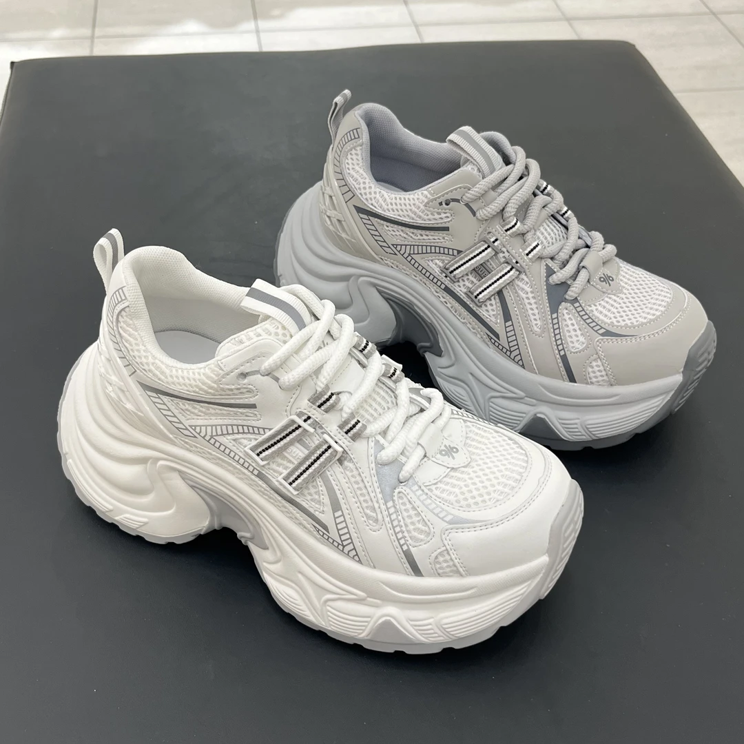 波斐女款 25 年新款 厚底老爹鞋 424-418