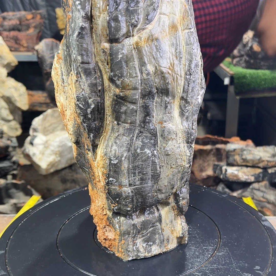 石头刀***林有意境的花盆