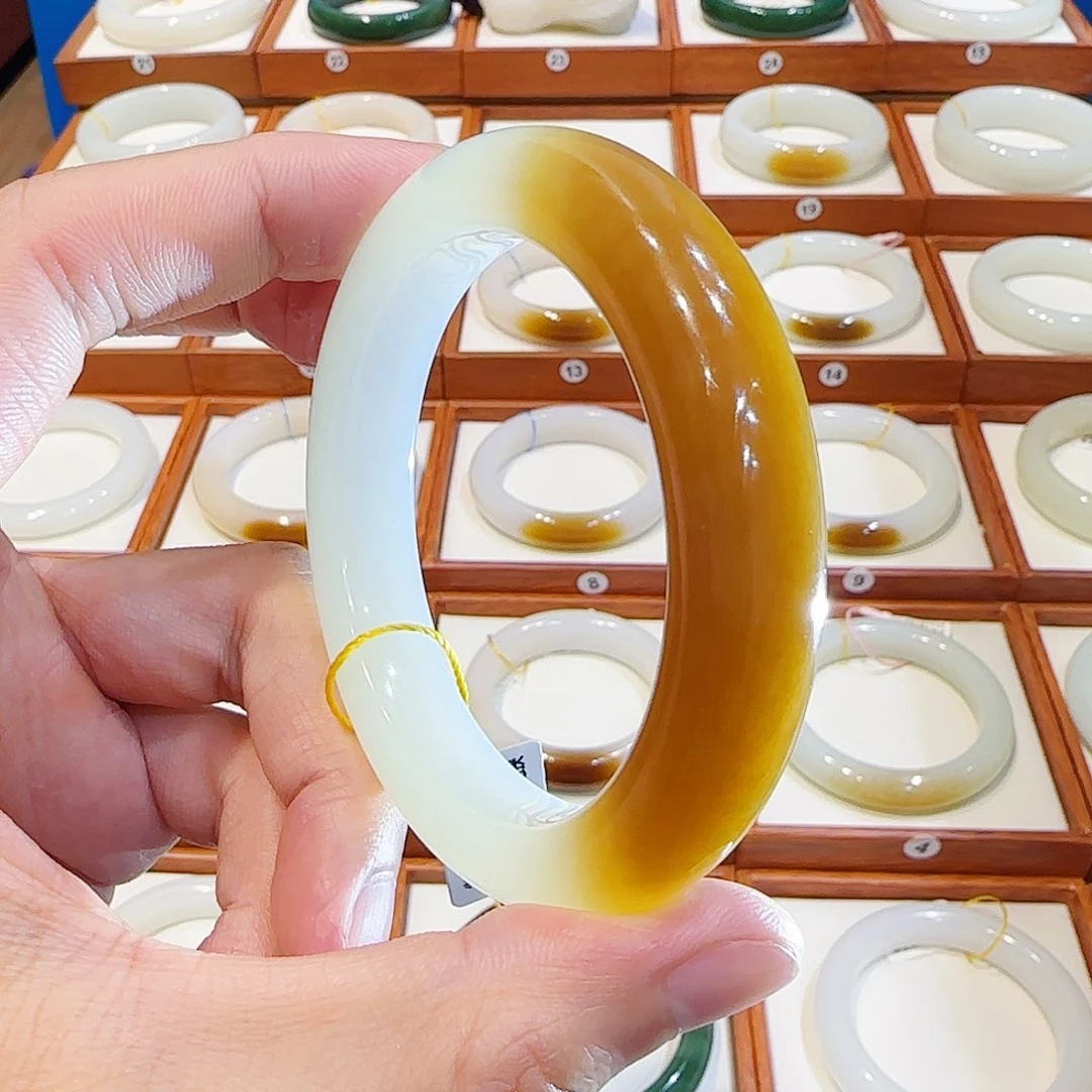 和田玉未镶嵌手镯且末老红糖半山水55 56