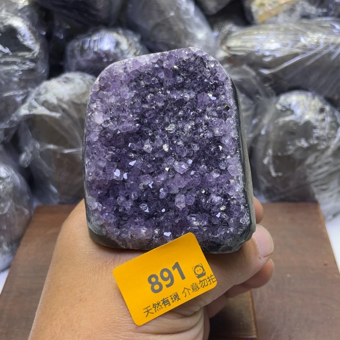 未镶嵌水晶大型摆件（非配饰）
