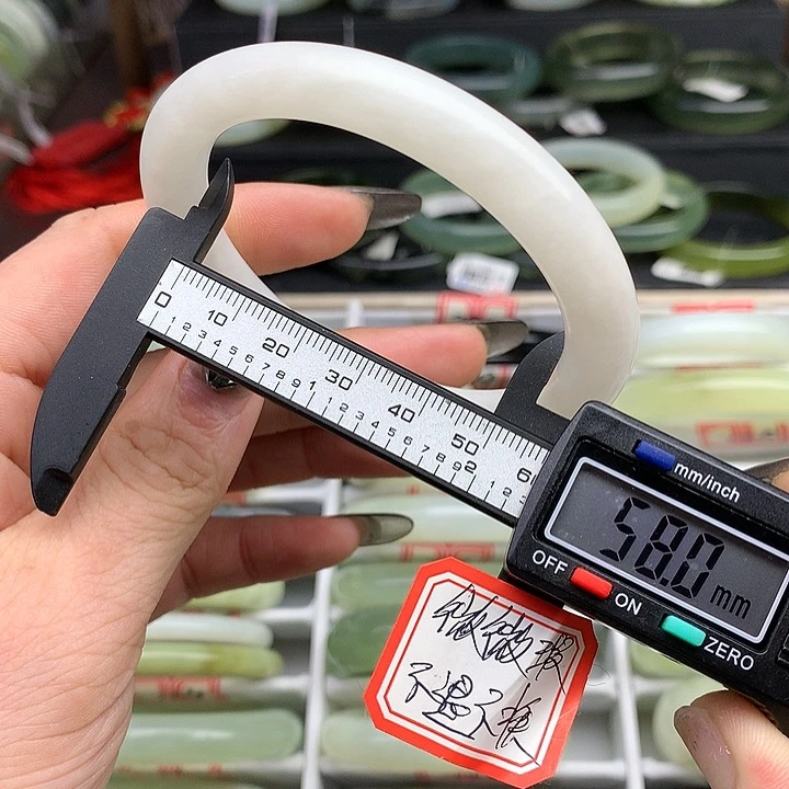 蛇纹石玉手镯未镶嵌761