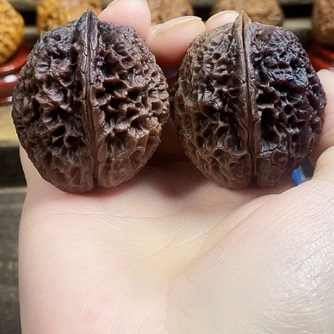 文玩核桃把件紫金锤彩阴42